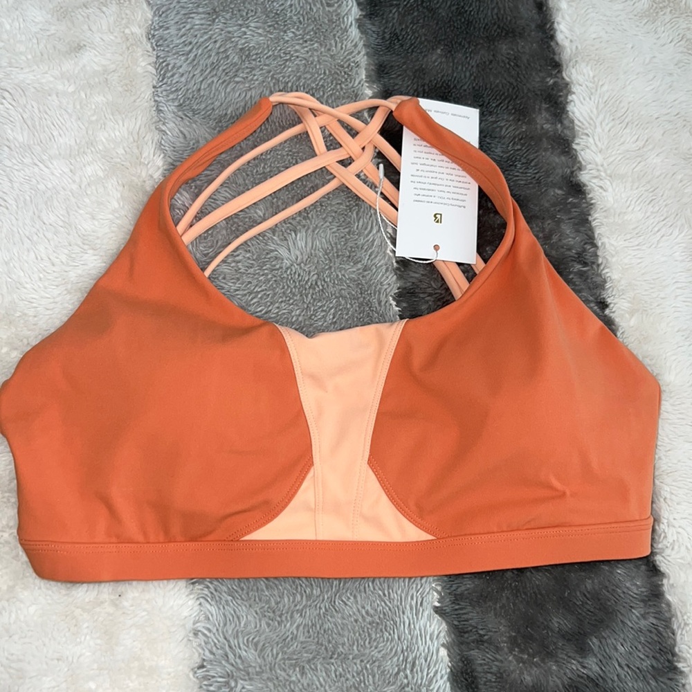 NWT buff bunny two tone sports bra